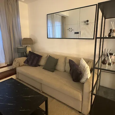 Elegant With Terrace Διαμέρισμα